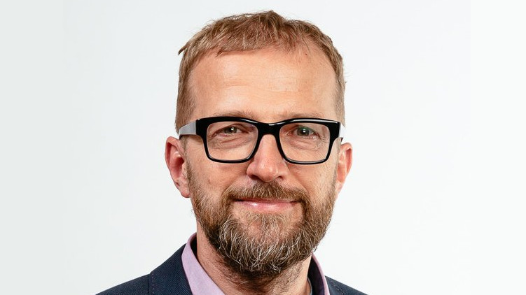 Piráti jdou příkladem: Vladimír Šraier vyvodil osobní odpovědnost za pořízení služebního telefonu a rezignoval na post v dozorčí radě Trade Centre Praha, a. s.