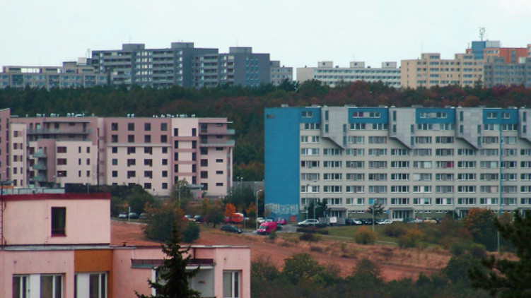 Nový statut fondu sociálního bydlení umožňuje utratit 3 miliardy korun bez kontroly zastupitelstva