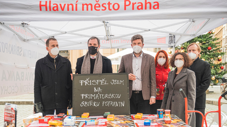 Primátorská sbírka potravin slaví úspěch: vybrala se více jak tuna potravin a téměř 45 tisíc korun