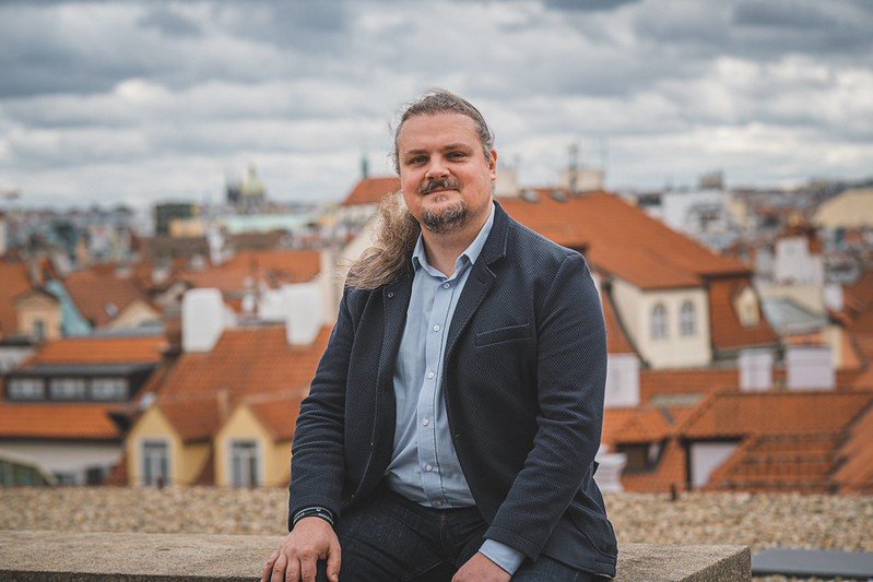 Daniel Mazur na střeše Nové radnice